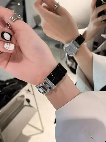 Shiny Diamonds Studded 石英 手錶es 女士 優雅 Party Jewelry Accessories New Designer Buckle 時尚 Wrist手錶es
